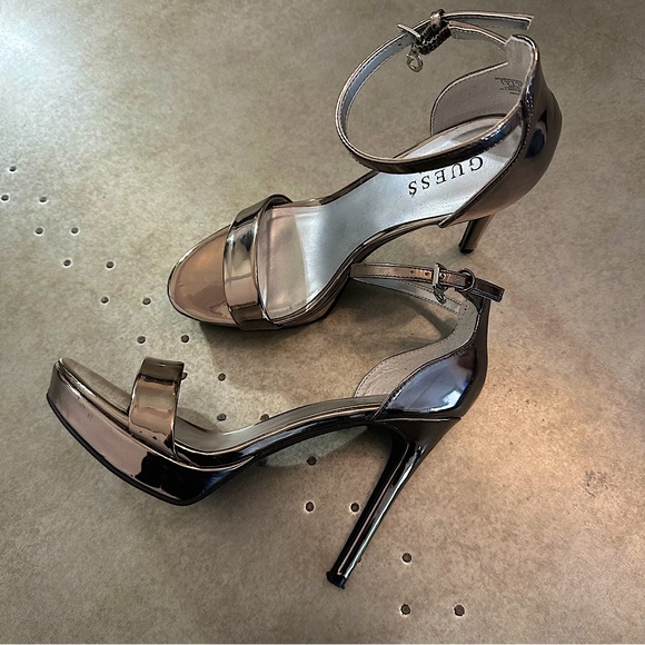 Guess Shoes - GUESS METALLIC HEELS SANDAL